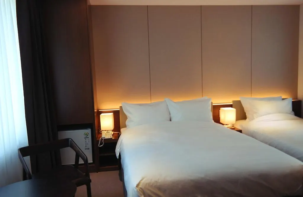 **  Cs Avenue Tourist Hotel Сеул Южная Корея