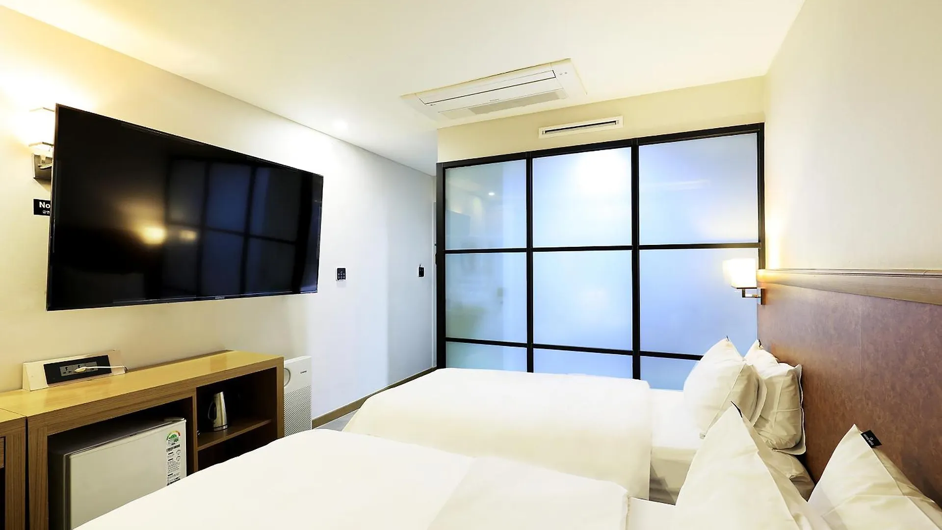 Cs Avenue Tourist Hotel Сеул