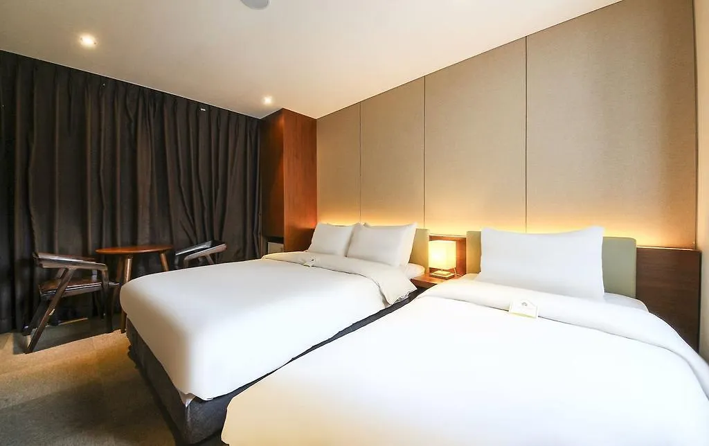 Cs Avenue Tourist Hotel Сеул