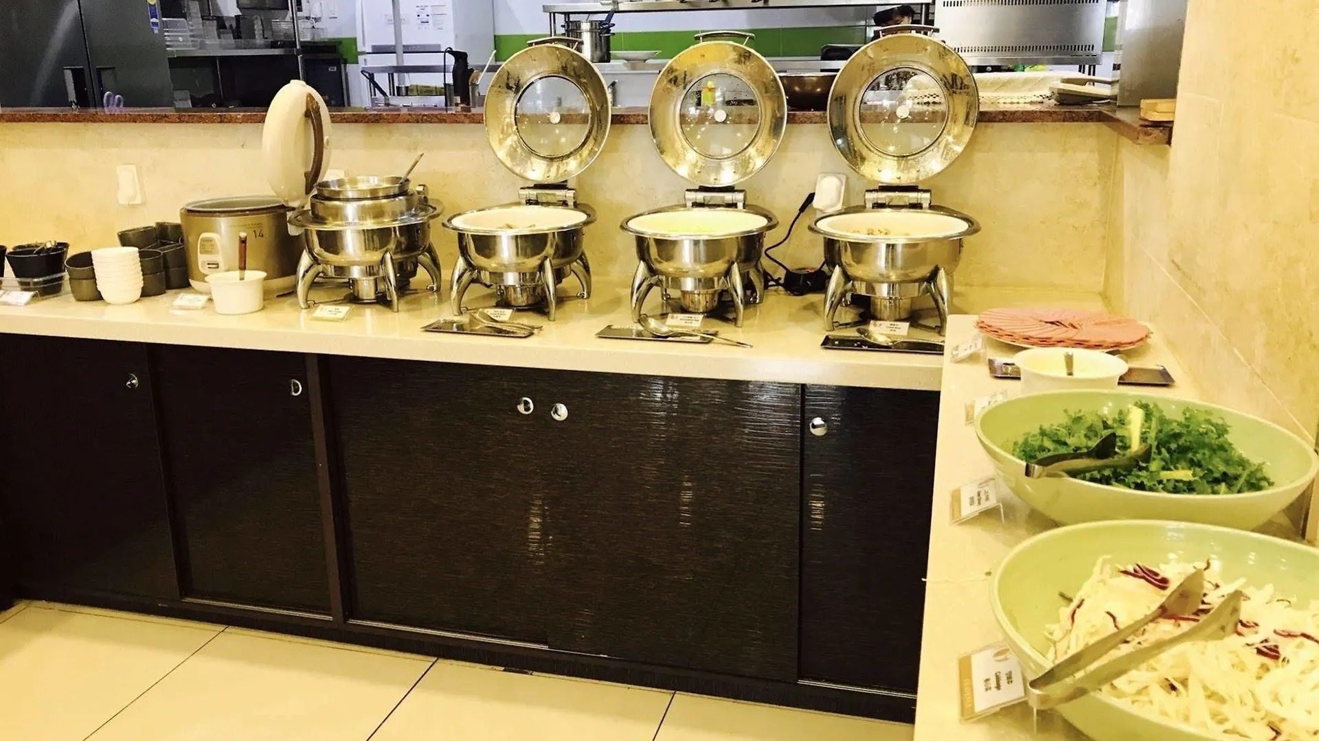 Cs Avenue Tourist Hotel Сеул 2*,